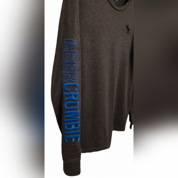 Abercrombie kids size 13/14 gray shirt - Picture 3 of 6